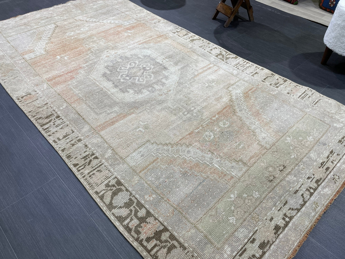 Muted Vintage Rug, Muted Turkish 4.2 x 7.9 Rug, Oushak Rug, Rustic Rug, Muted Rug, Vintage Turkish Rug, Farmhouse Rug, Vintage Rug, Wool rug