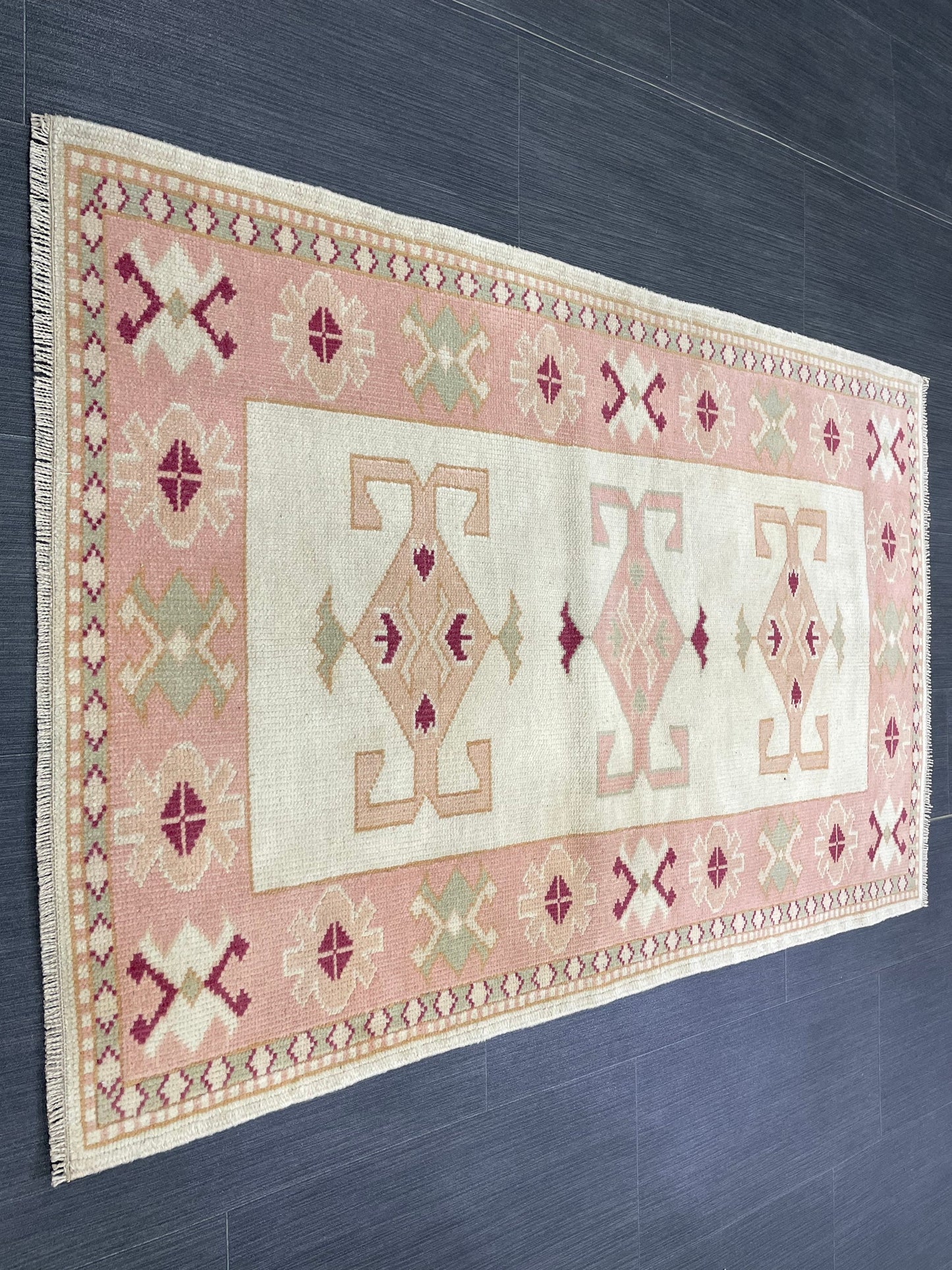 Vintage Rug 2.7 x 4.2 Natural Wool Handmade Rug, Oushak Rug, Rustic Rug, Pink Rug, Turkish Rug, Farmhouse Rug, Vintage Rug, Wool rug