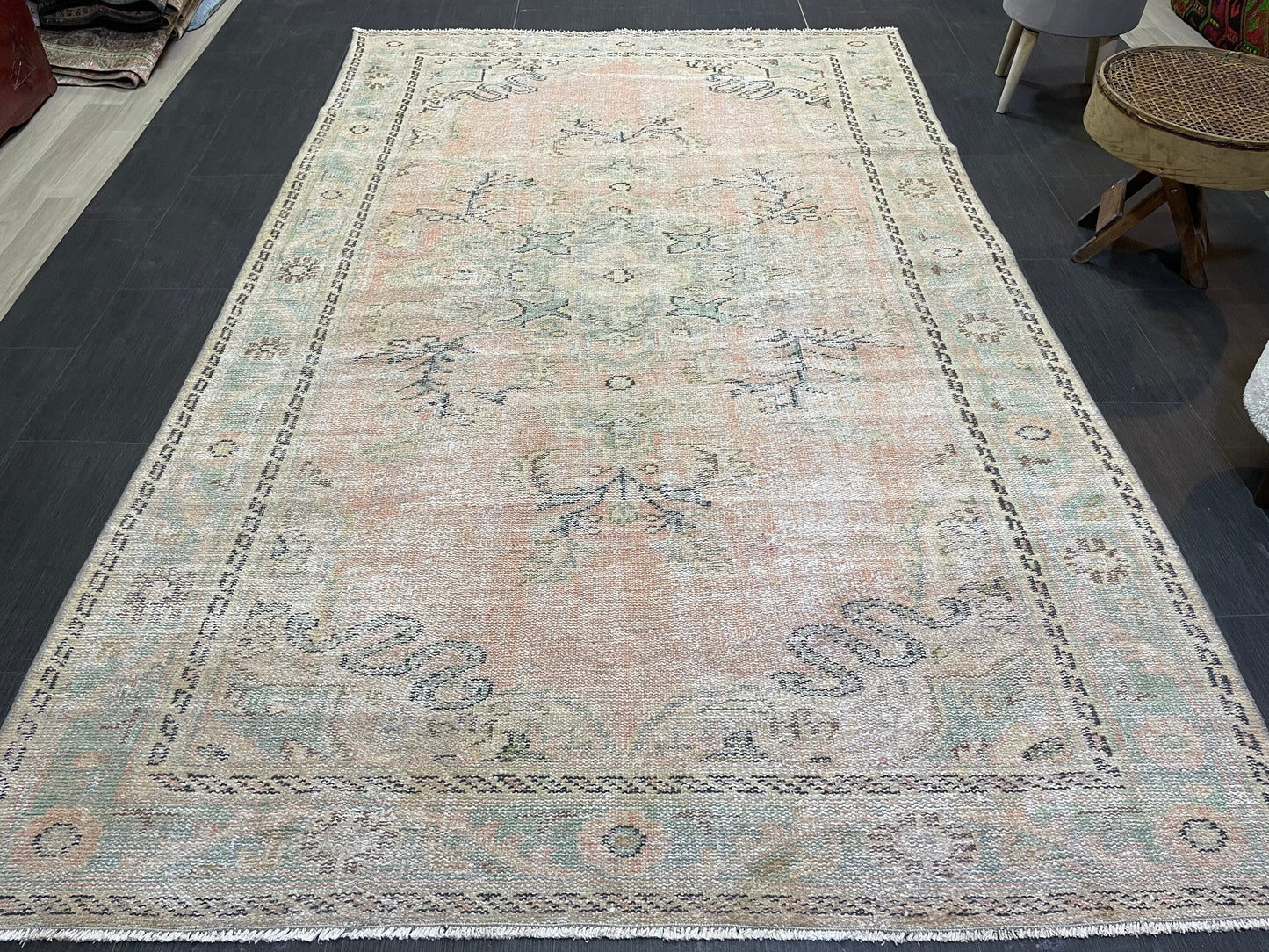Distressed Antique Rug, Vintage rug, Muted Persian 5.9 x 9.2 Rug, turkish Rug, Pink Oushak rug, Handmade Rug, Hand Knotted Rug,