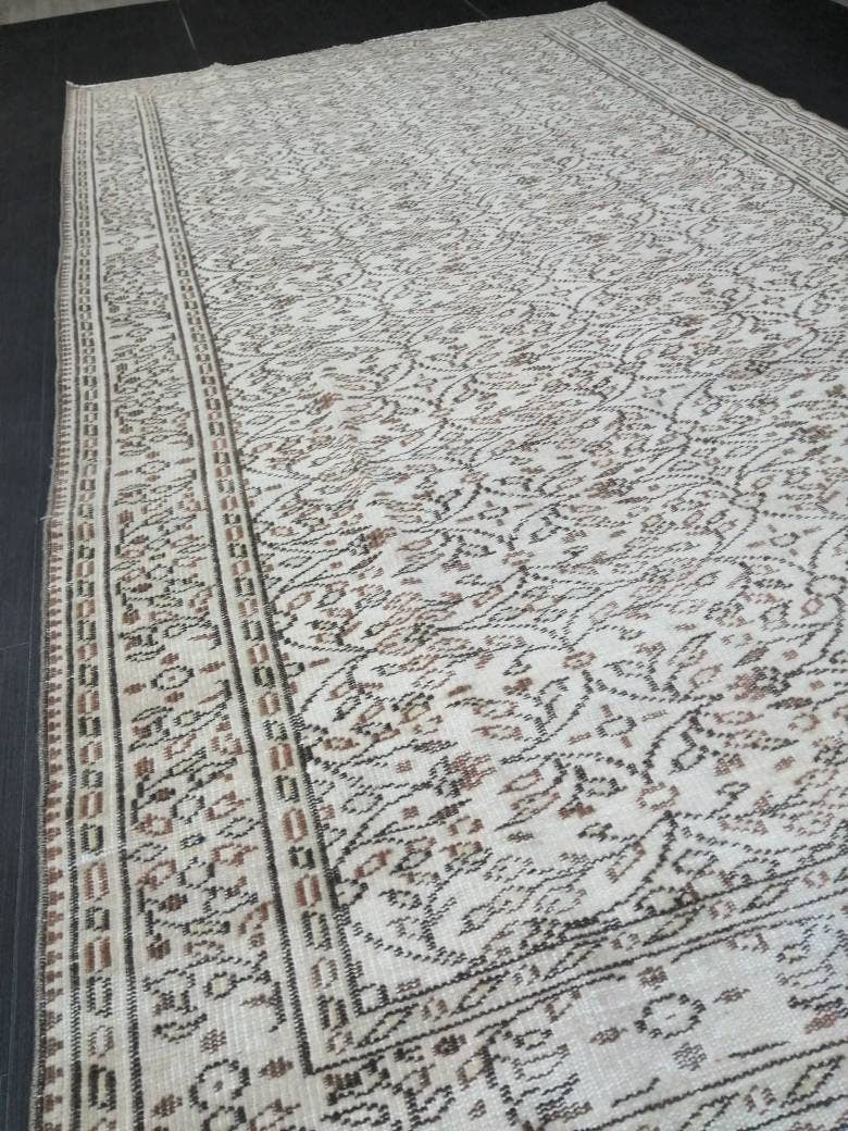 Persian RUG Neutral Vintage Muted Oushak Rug 5.7 x 10 Large Vintage Rug Wool Oushak Rug Hand Made Rugs Vintage Turkish Rug 5.7x10 Oriental