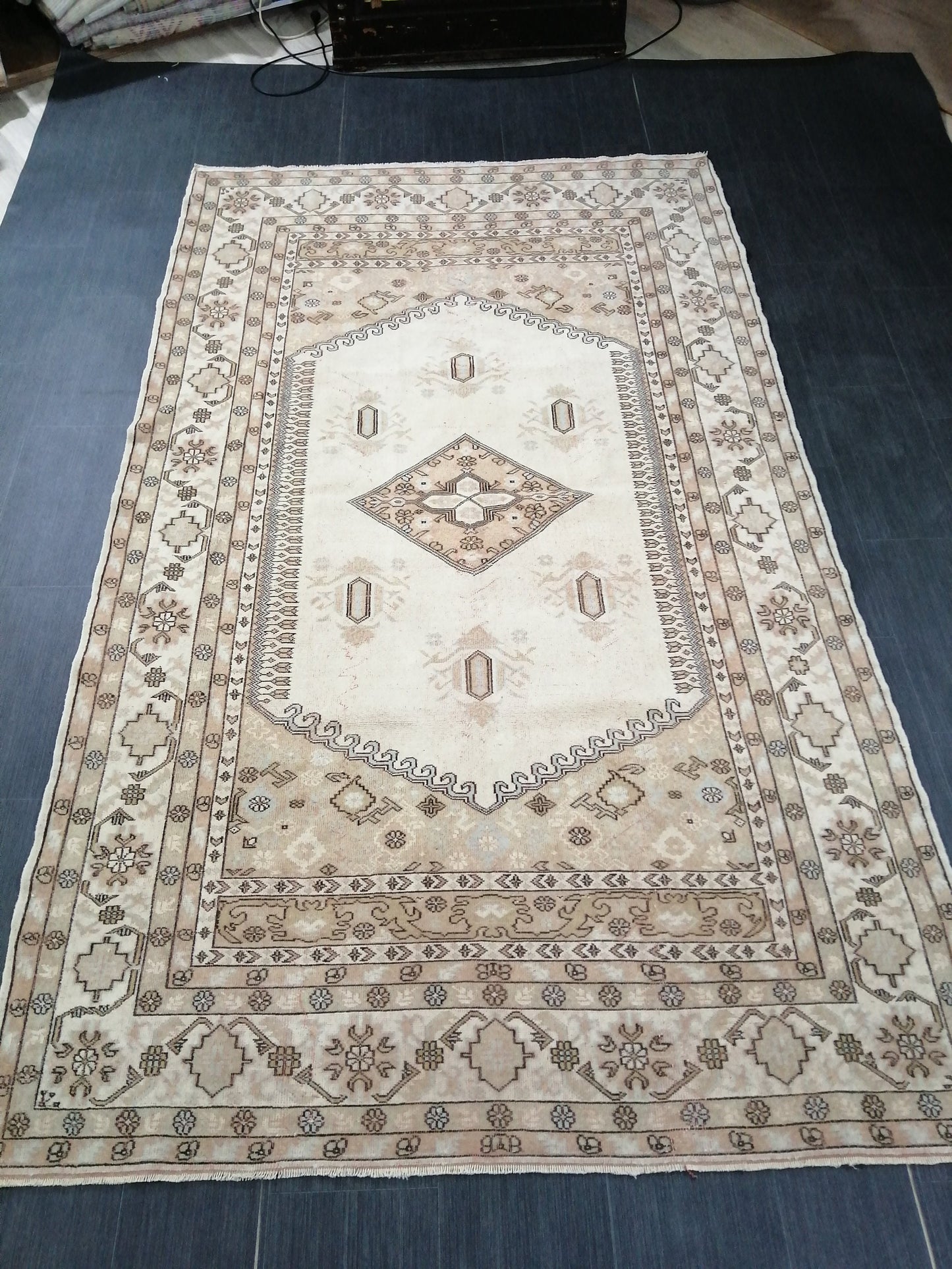 Neutral Rugs, 5.2 X 9 ft Vintage Rug Muted Oushak Rug, Rustic Rug, Turkish Rug, Farmhouse Rug, Wool rug