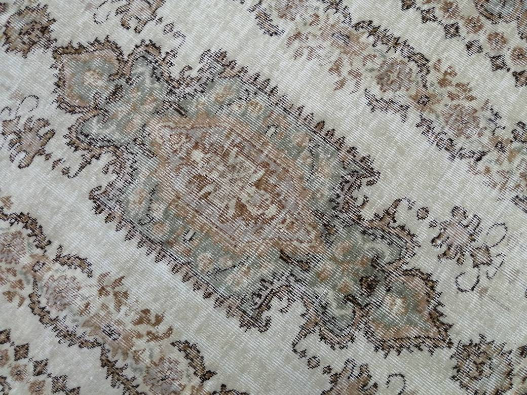 Vintage Persian Rug, Unique Motif Rug, 6x9 Persian Rug, Hand Knotted Rug, Eclectic Rug, Hand Made Rug, Living room Rug Oriental Vintage Rug