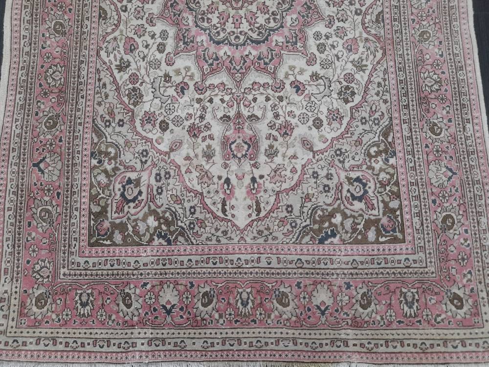 Muted Persian RUG Muted Vintage 4.3 x 7 Rug Vintage Rug Fine Knotted Rug Pink Wool Oushak Rug Hand Made Rugs Vintage Turkish Rug Elegant Rug