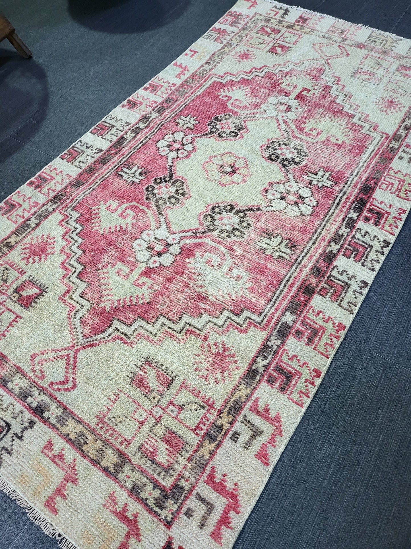 Vintage Oushak Rug, Vintage Persian 2.6 x 4.10 Rug, Wool Oushak Rug, Handmade Rugs, Vintage Turkish Rug, Hand Knotted Rug