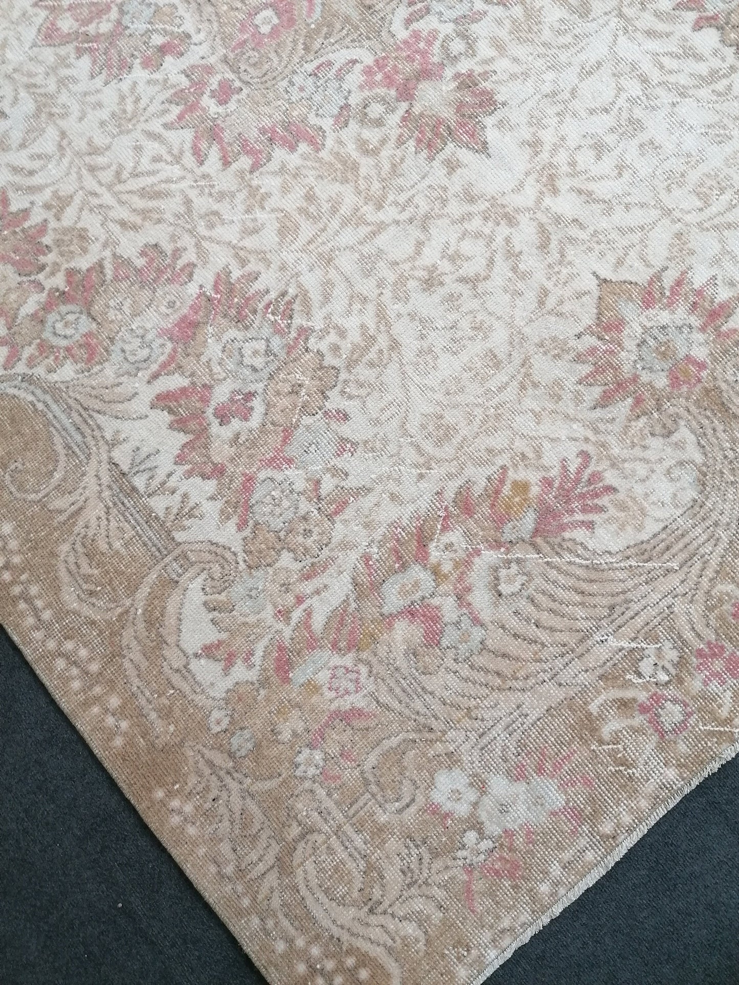 Muted oushak rug 6x9'7 large vintage rug, pastel hand made wool rug, turkish area rug, bohemian rug