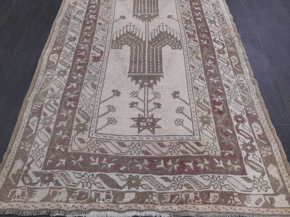 Muted Vintage Rug Muted Turkish 3 x 5.6 Rug Oushak Rug, Rustic Rug, Muted Rug, Vintage Turkish Rug, Farmhouse Rug, Vintage Rug, Wool rug