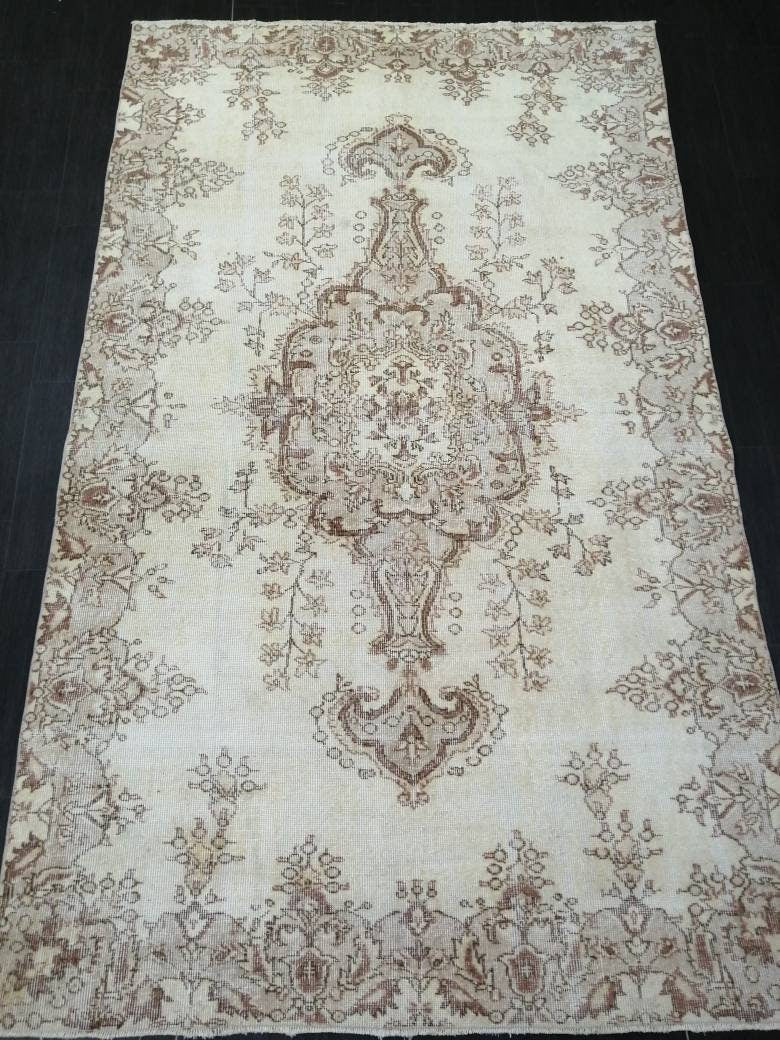 Neutral Vintage Turkish Rug 5.3 x 8.9 Neutral Vintage Persian Rug Muted Vintage Rug Wool Oushak Rug Hand Made Rugs Vintage Turkish