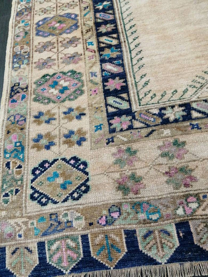 Muted Turkish Vintage Hand Made Rug, 3.7 x 6 Oushak Rug, Rustic Rug, Muted Rug, Vintage Turkish Rug, Farmhouse Rug, Vintage Rug, Wool rug