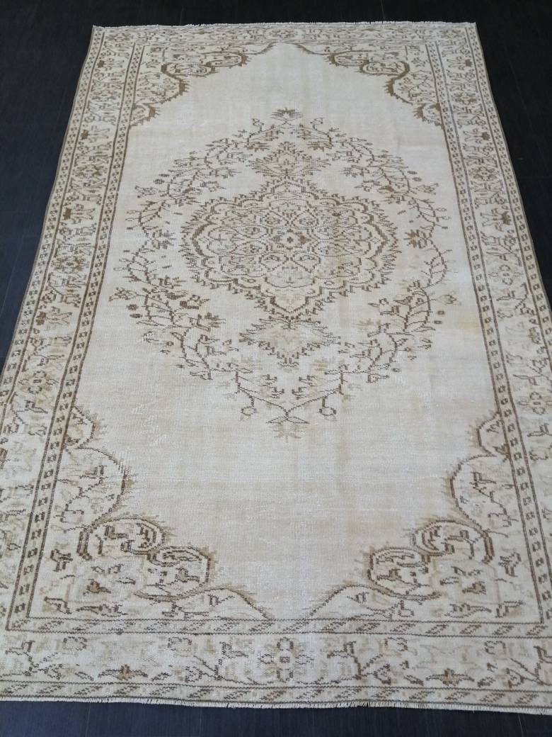 Neutral Wool Rug 5.7 x 9 Neutral Hand Made Rug, Neutral Oushak Rug, Rustic Rug, Turkish Rug, Farmhouse Rug, Vintage Rug 6x9 Neutral rug