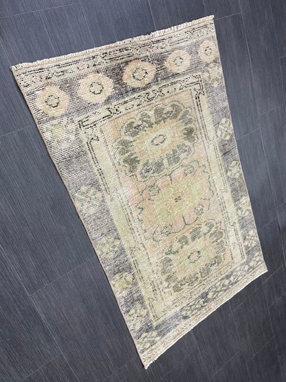 Bathroom Vintage Rug 2.6 x 4 Rug Oushak Rug, Wool Oriental Rug Handmade Rug Persian Rug, Vintage Turkish Rug Hand Knotted Wool Rug