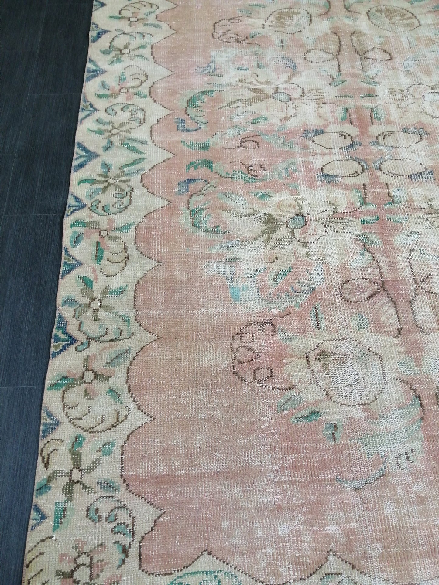 Distressed Vintage Rug 6.2 x 7.4 Hand Made Rug, Antique Rug, Rustic Rug, Floral Rug Turkish Rug, Farmhouse Rug, Vintage Rug, Wool rug