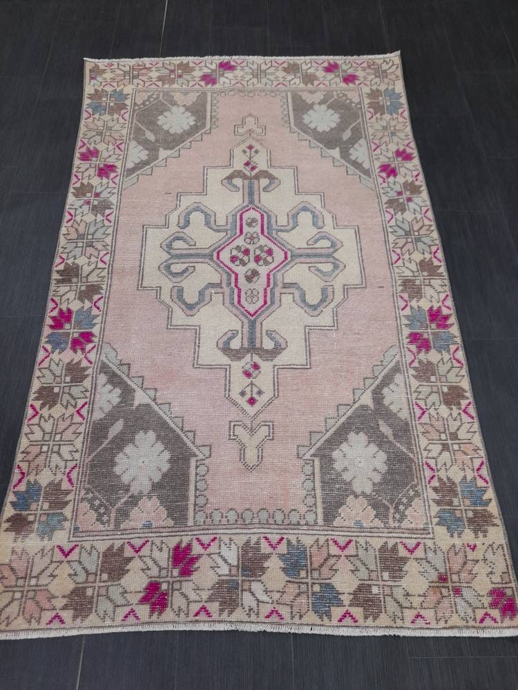 Vintage Rug TURKISH HAND MADE Rug Vintage Turkish 4 x 6m8 Rug Oushak Rug  Turkish Oushak Rug, Vintage Oushak Rug, Muted Wool Rug
