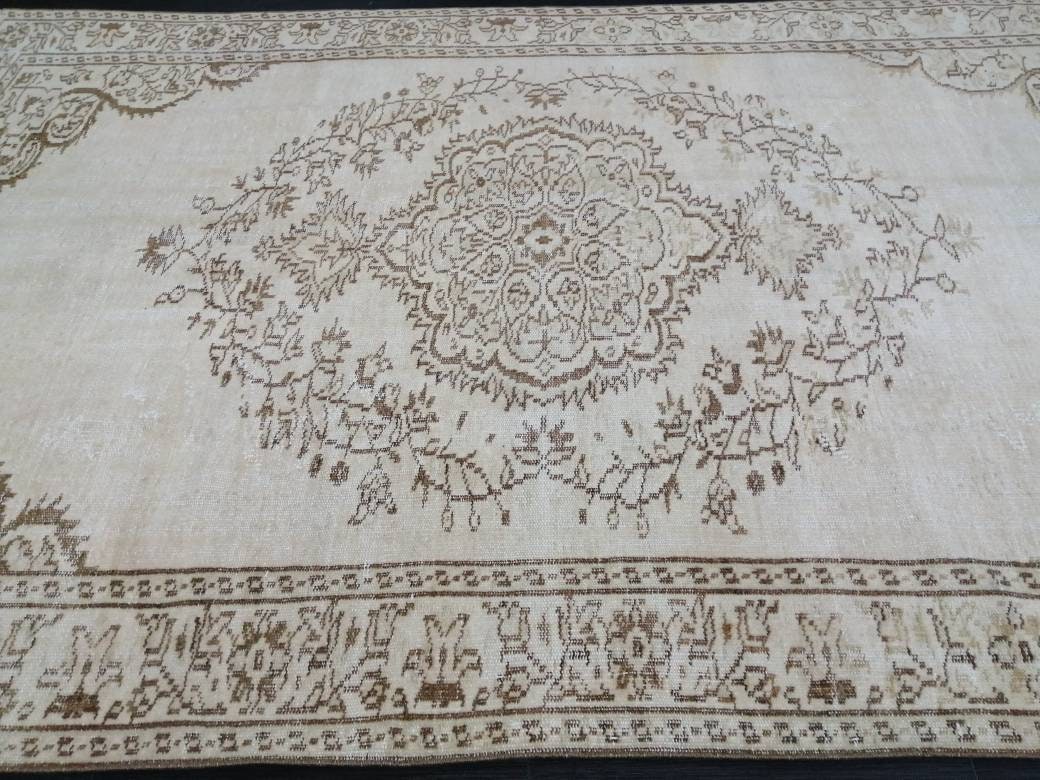 Neutral Wool Rug 5.7 x 9 Neutral Hand Made Rug, Neutral Oushak Rug, Rustic Rug, Turkish Rug, Farmhouse Rug, Vintage Rug 6x9 Neutral rug