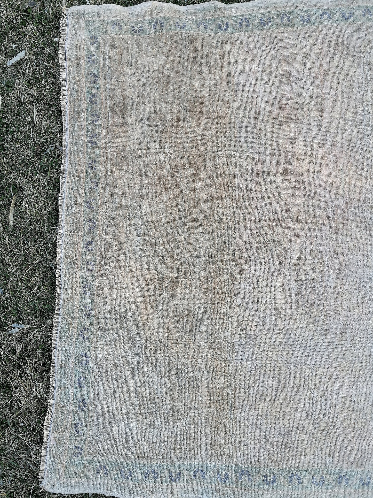 Turkısh neatural muted rug, vıntage wool rug 4'2x6'4 oushak hand made rug