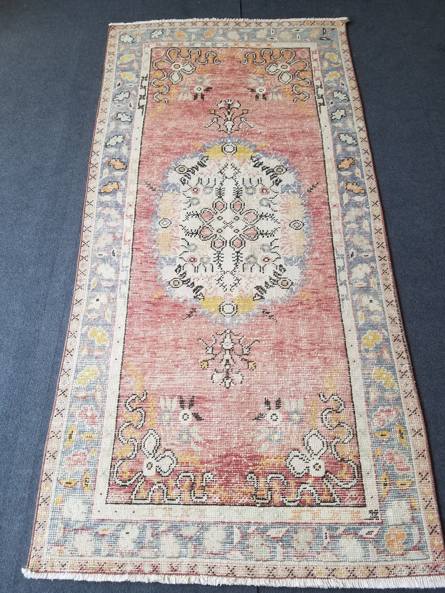 Vintage turkish rug 3'3x6'8 vintage wool rug, are oushak rug