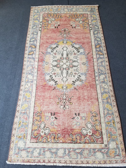 Vintage turkish rug 3'3x6'8 vintage wool rug, are oushak rug