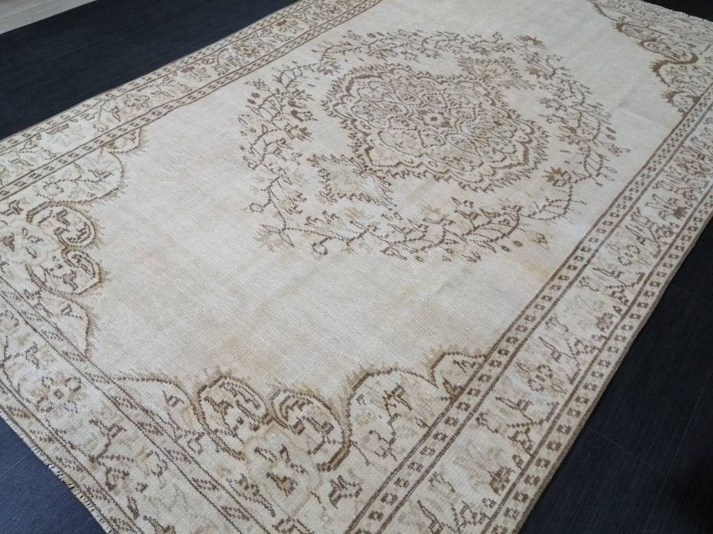 Neutral Wool Rug 5.7 x 9 Neutral Hand Made Rug, Neutral Oushak Rug, Rustic Rug, Turkish Rug, Farmhouse Rug, Vintage Rug 6x9 Neutral rug