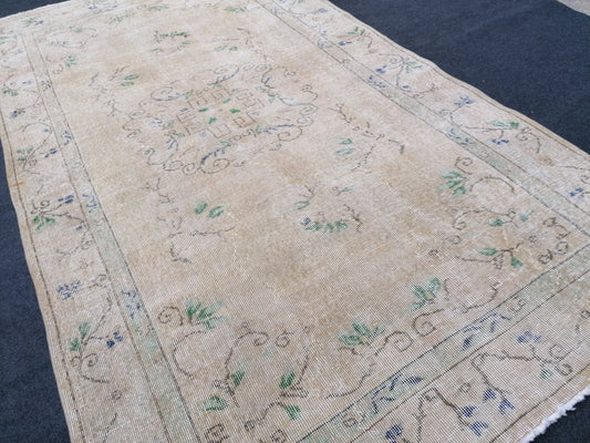 Oushak turkish rug, vintage rug,kitchen rug 8'6x4'10