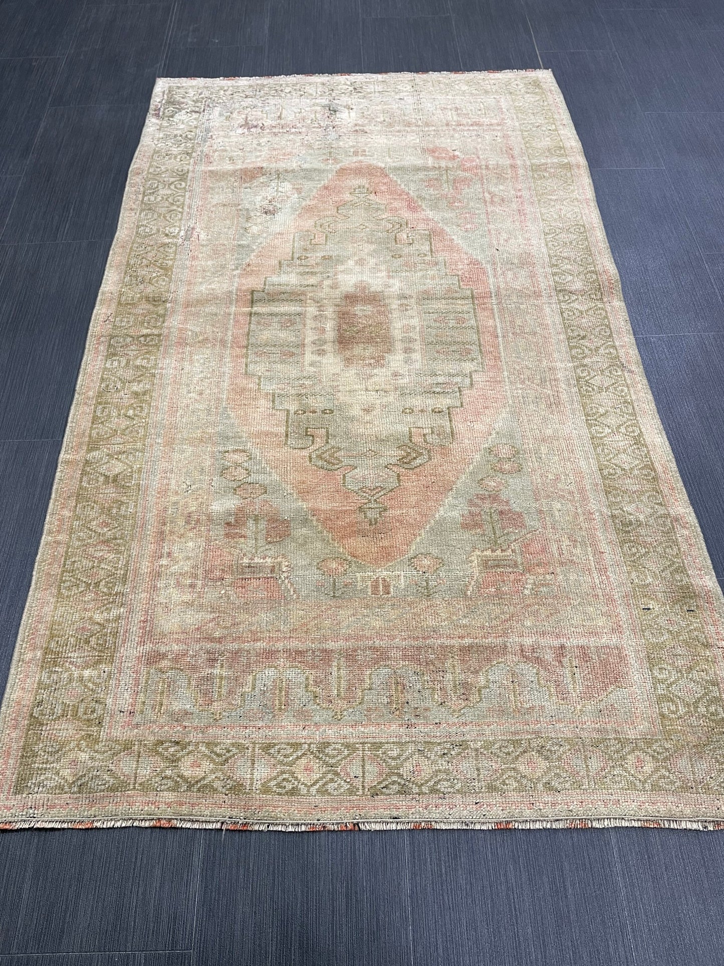 Vintage Handmade Rug Muted  3.2 x 5.6 Vintage Rug Wool Oushak Rug Distressed Rugs Vintage Turkish Rug Living Room Rug
