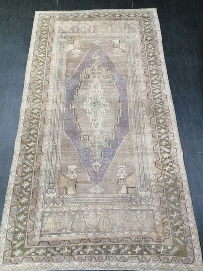 Vintage Hand Made Rug, 5x9 Oushak Rug, Rustic Rug, Muted Rug, Vintage Turkish Rug, Oriental Rug, Vintage Rug,Soft Wool Purple Rug