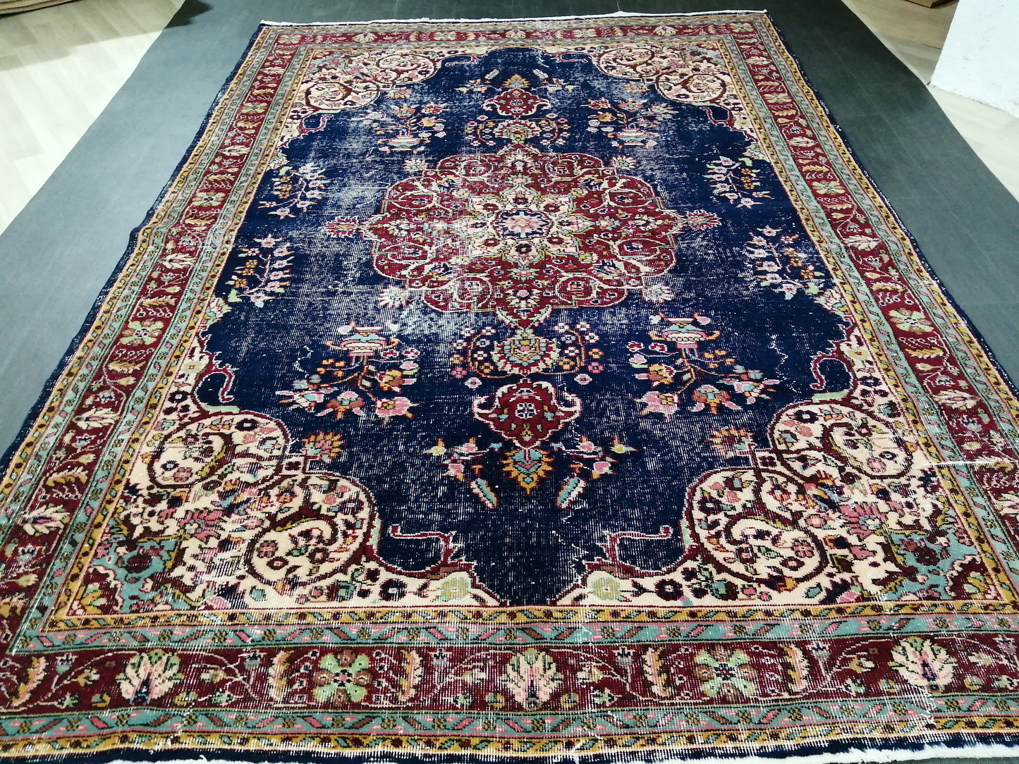 Blue Floral Rug Distressed Vintage Rug 9.9 x 6.9 Vintage Rug Wool Oushak Rug Hand Made Rugs Vintage Turkish Rug