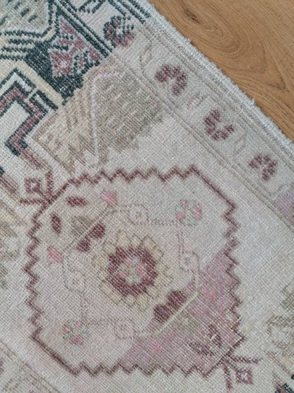 Turkısh entryway rug, vıntage small rug, vıntage turkısh rug, hand made rug,wool rug 1'9x3'9 feet
