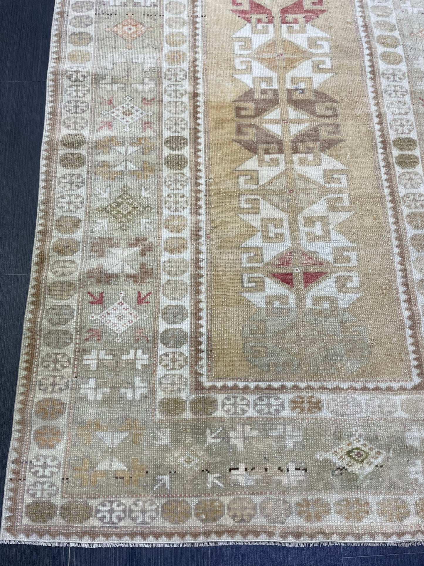 Vintage Rug, Oushak Rug, Wool Oriental 4 x 6.4 Rug, Handmade Rug, Persian Rug, Vintage Turkish Rug Hand Knotted Wool Rug