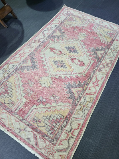 TURKISH Oushak Rug, Vintage Muted 2.5 x 4.3 Oriental Rug, Vintage Rug, Wool Oushak Rug Hand Made Rugs Vintage Turkish Rug