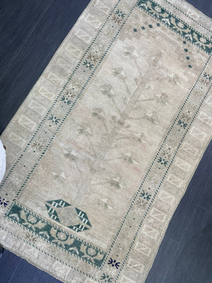 Muted Vintage Rug, TURKISH Rug, Vintage 3 x 5.2 Wool Rug, Oushak Rug, Hand Knotted Rug, 100% Wool Rug, Handmade Rug