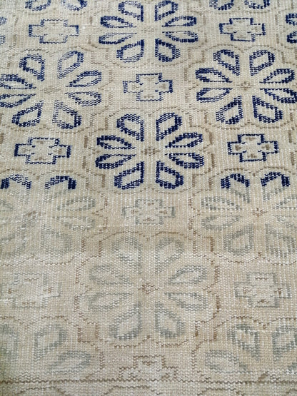 Blue Floral Rug Distressed Vintage Rug Muted 6.8 x 9.4 Vintage Rug Wool Oushak Rug Hand Made Area Rugs Vintage Turkish Rug