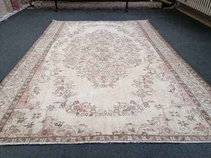 Oushak vintage rug  5'6x7'9 wool rug hand made rug