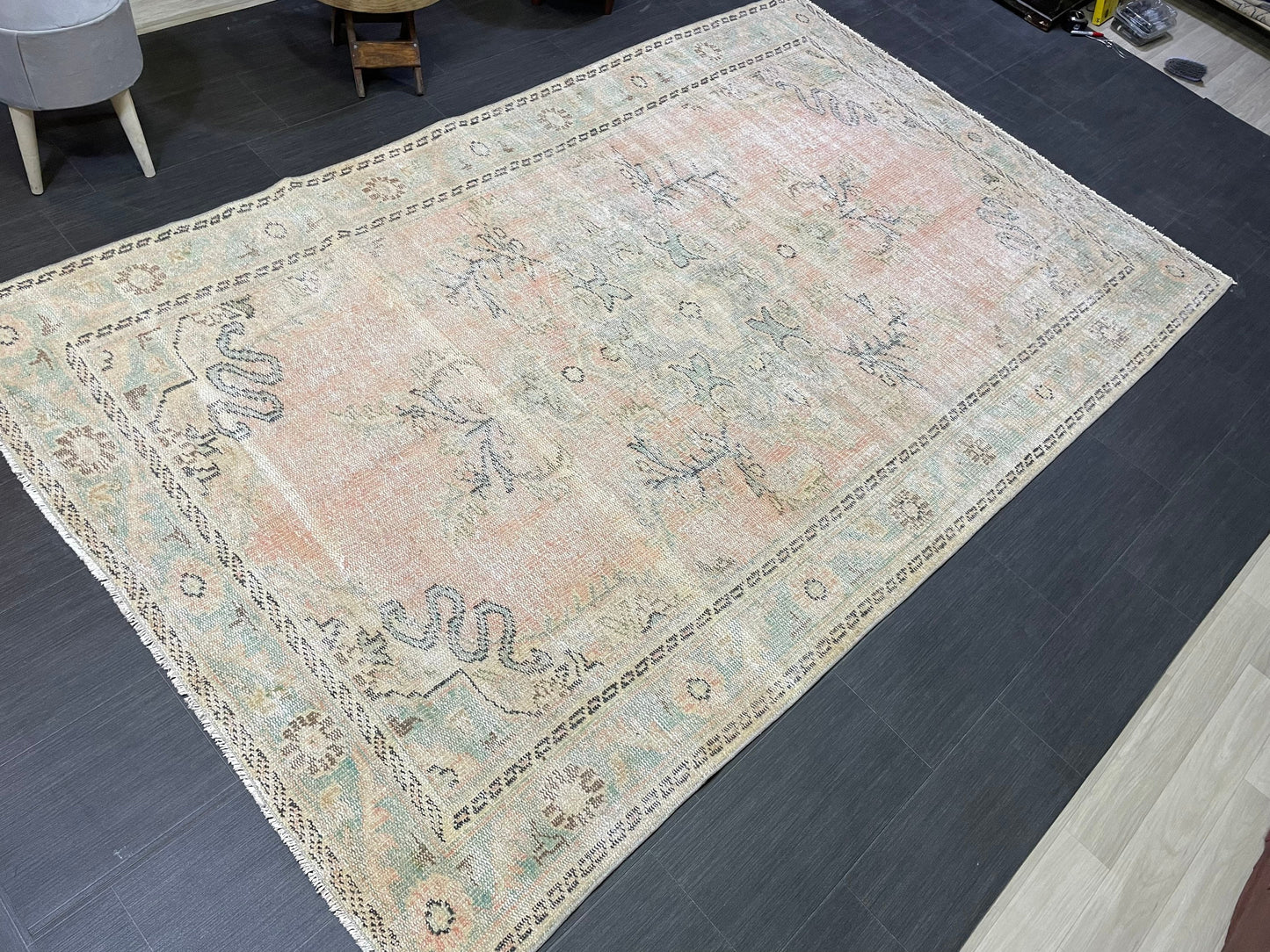 Distressed Antique Rug, Vintage rug,  Muted Persian 5.9 x 9.2 Rug, turkish Rug, Pink Oushak rug, Handmade Rug, Hand Knotted Rug,