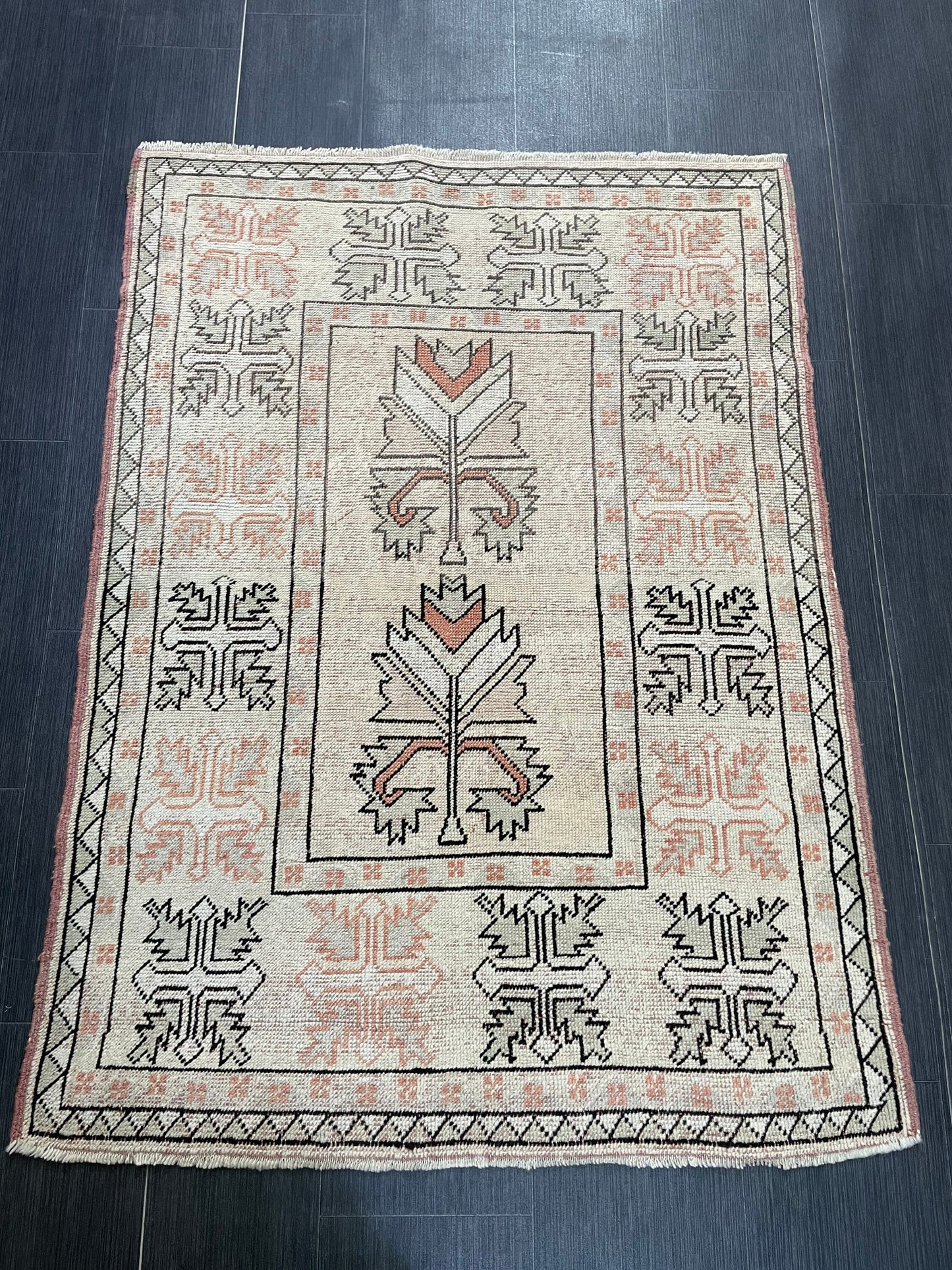 Vintage Rug, Oushak Rug, Wool Handmade  3.5 x 4.9 Rug, Persian Rug, Turkish Rug, Hand Knotted Wool Rug