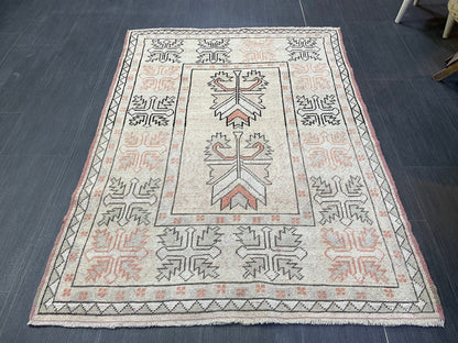 Vintage Rug, Oushak Rug, Wool Handmade  3.5 x 4.9 Rug, Persian Rug, Turkish Rug, Hand Knotted Wool Rug