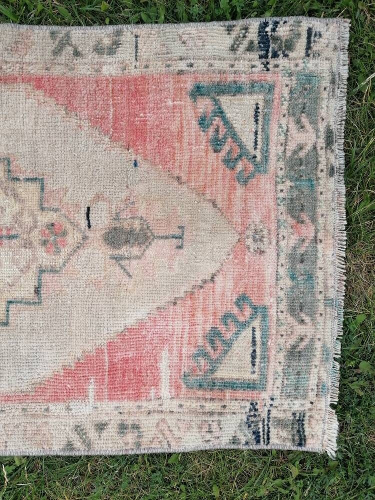 1.7x3 feet Turkish small rug, vintage rug, wool rug, oushak rug, bath rug