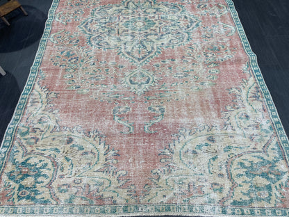 Antique Rug, Turkish 4.9 x 8.6 Rug, Persian RUG, Oushak Rug, Hand knotted Rug, Distressed Rug, Vintage Rug, Handmade Rug, woven rug.