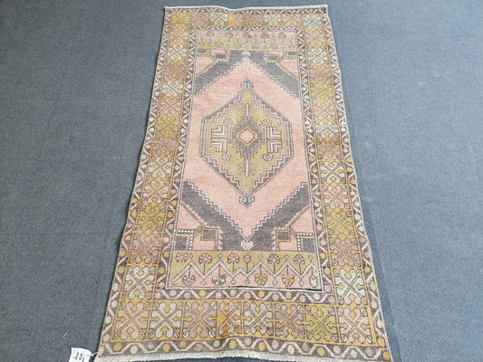 Turkish pastel rug, faded vintage rug. vintage oushak rug unique hand made rug kitchen rug bohemian rug traditional turkish decor 5'10x3' ft