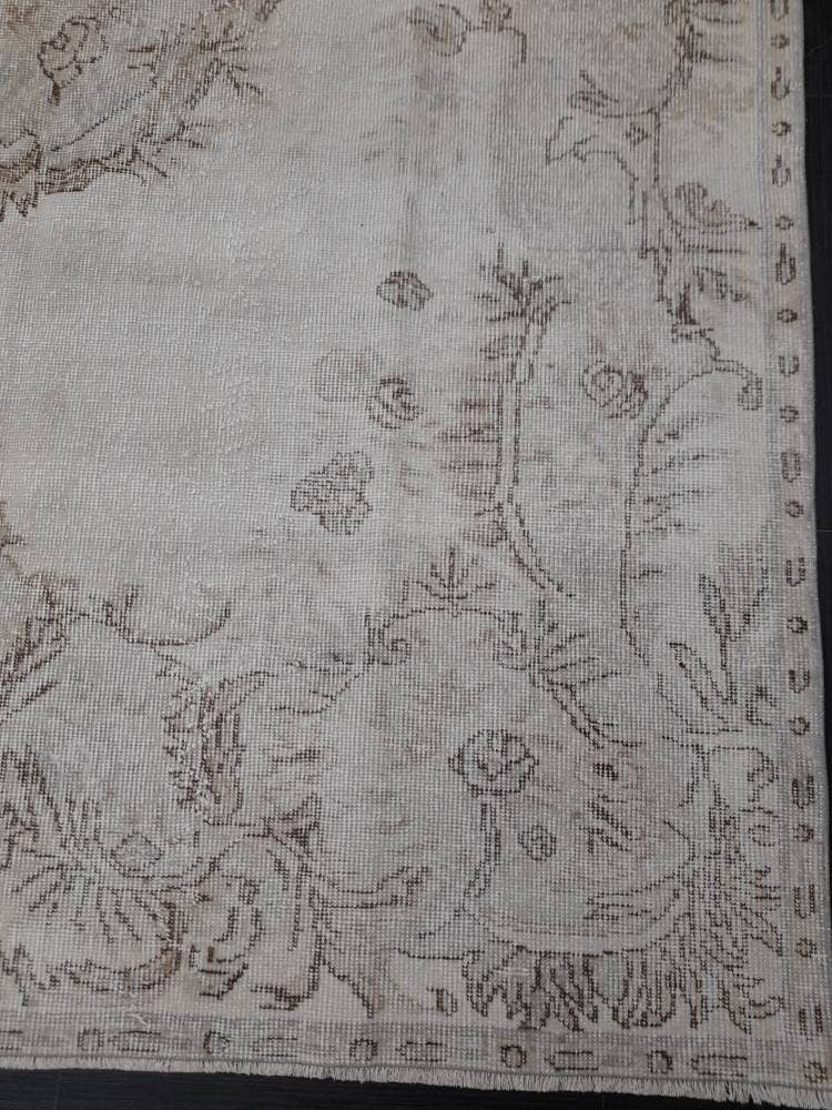NEUTRAL Oriental RUG TURKISH 5.8 x 9.6 Muted Rug Vintage Rug Vintage Oriental Rug Wool Hand Knotted Rug Hand Made Rugs Antique Turkish Rug