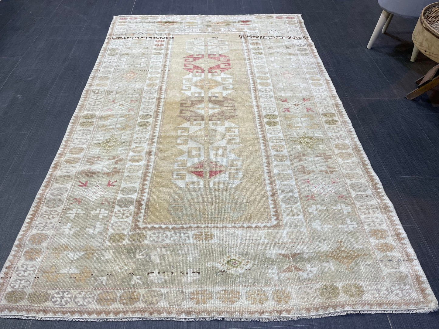 Vintage Rug, Oushak Rug, Wool Oriental 4 x 6.4 Rug, Handmade Rug, Persian Rug, Vintage Turkish Rug Hand Knotted Wool Rug