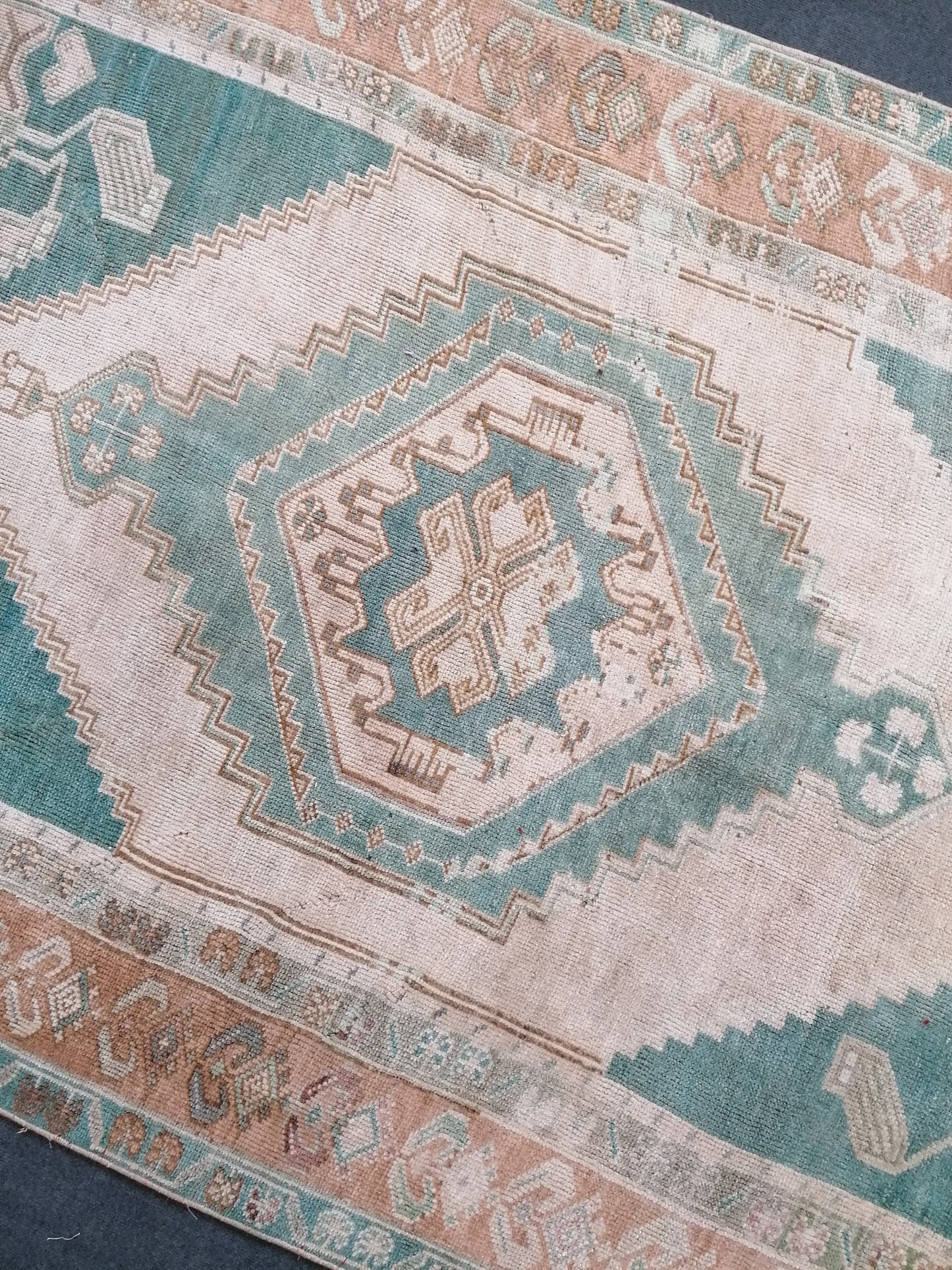 Vıntage rug 5'5x8'9 turkish vıntage rug, oushak large rug, hand made wool rug, area rug, bohemian rug, living room rug