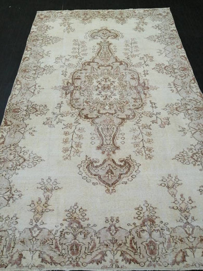 Neutral Vintage Turkish Rug 5.3 x 8.9 Neutral Vintage Persian Rug Muted Vintage Rug Wool Oushak Rug Hand Made Rugs Vintage Turkish