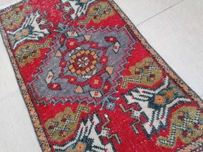 Turkısh rug 2'10x1'7 vıntage rug, small vıntage turkısh rug, hand made rug,wool rug