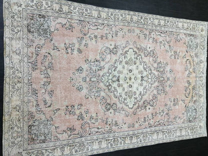 Soft Pink Vintage Turkish Rug 5.2 x 8.9 Vintage Persian Rug Muted Oriental Rug Wool Oushak Rug Hand Made Rugs Vintage Turkish