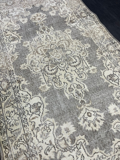 Turkish Rug, Antique Rug, Neutral 4x7 Rug, Persian RUG, Oushak Rug, Hand knotted Rug, Distressed Rug, Vintage Rug, Handmade Rug, woven rug.
