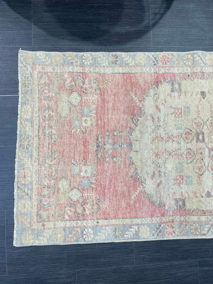 Antique Rug, Vintage 2.8 x 5 Rug, Turkish Wool Rug, Oushak Rug, Hand Knotted Rug, Persian Rug, Handmade Rug