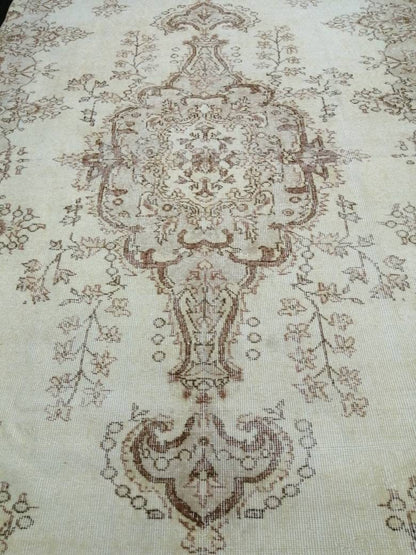 Neutral Vintage Turkish Rug 5.3 x 8.9 Neutral Vintage Persian Rug Muted Vintage Rug Wool Oushak Rug Hand Made Rugs Vintage Turkish
