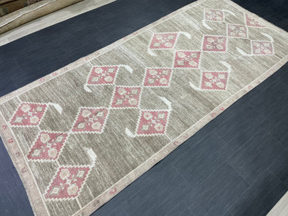 Hand Knotted Vintage Rug Muted Vintage 4.7 x 10.6 ft Rug Wool Oriental Rug Handmade Rug Vintage Oushak Turkish Rug Muted Persian Wool Rug