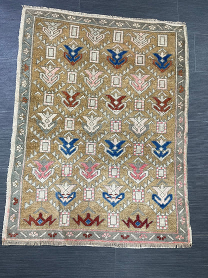 Vintage Rug 2.6 x 3.4 Natural Wool Handmade Rug, Oushak Rug, Rustic Rug, Boho Rug, Turkish Rug, Farmhouse Rug, Vintage Rug, Wool rug