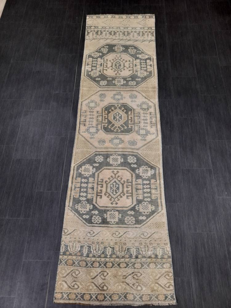Muted Wool Vintage Runner Rug 2.5 x 9.5 Turkish Runner Rug Vintage Handmade Runner Rug Hallway Runner Rug Kitchen Runner Short Wool Runner