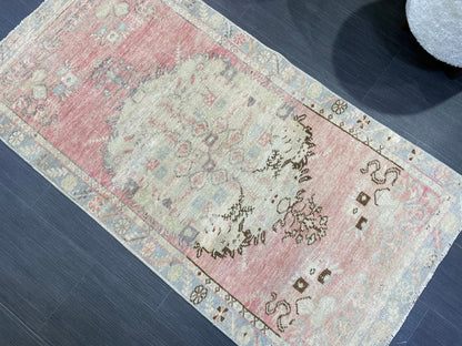 Antique Rug, Vintage 2.8 x 5 Rug, Turkish Wool Rug, Oushak Rug, Hand Knotted Rug, Persian Rug, Handmade Rug